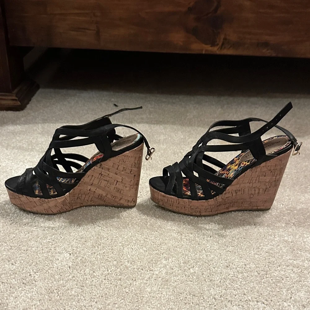 Madden Girl Black Platform Sandals - Picture 4 of 6